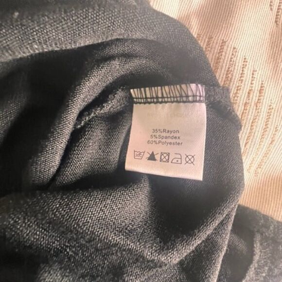 NWT Scalp neck long sleeve blouse by Inherit Clothing Co.- 4XL - Picture 4 of 4